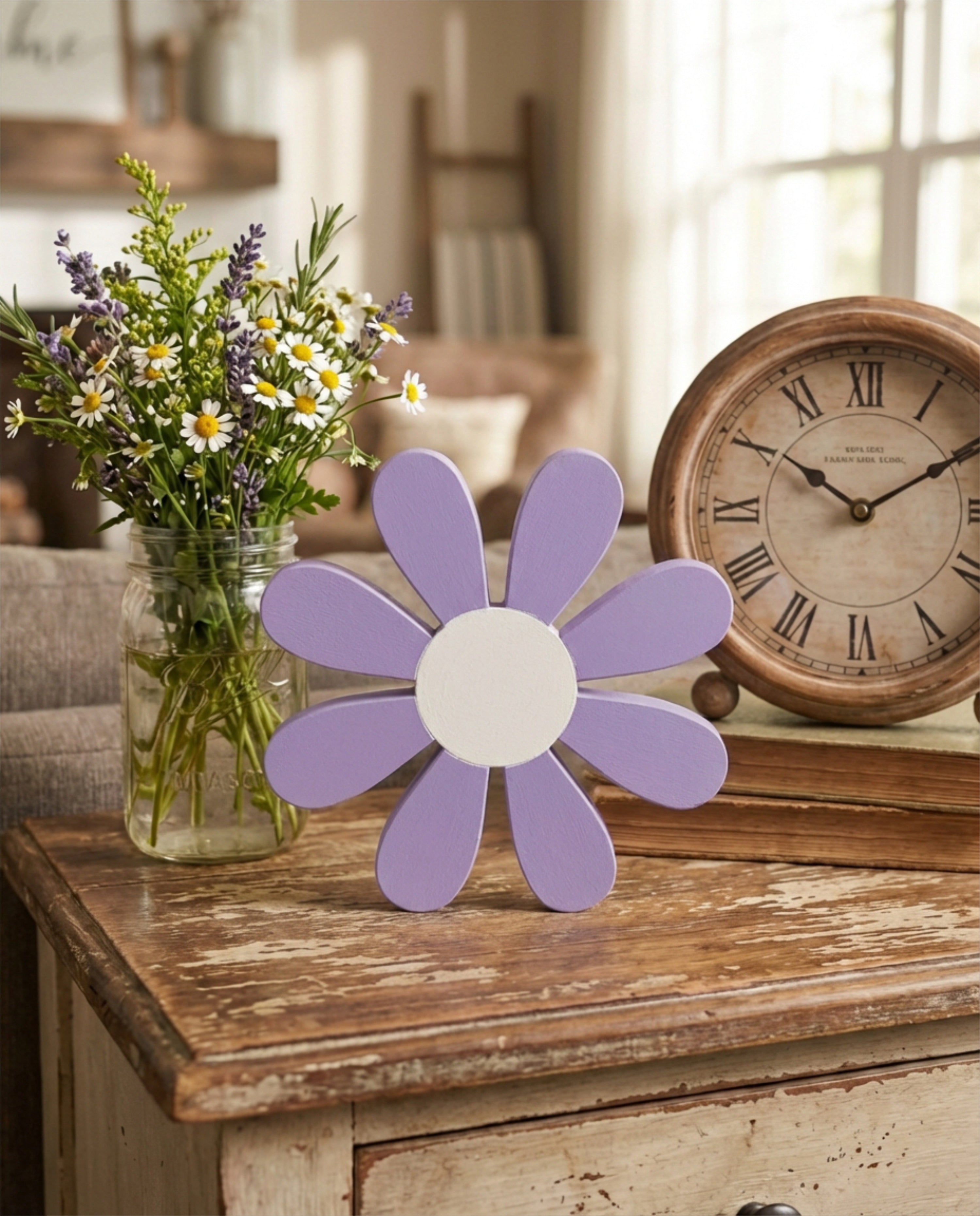 White Daisy Shelf Sitter